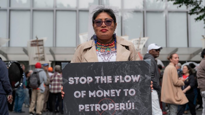 Foreign Investment in Peru’s State Oil Company Faces Political Peril Foreign Investment in Peru’s State Oil Company Faces Political Peril