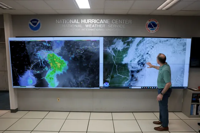 El Niño’s Impact: Fewer Storms Yet Heightened Risks for U.S. Power Grids El Niño’s Impact: Fewer Storms Yet Heightened Risks for U.S. Power Grids