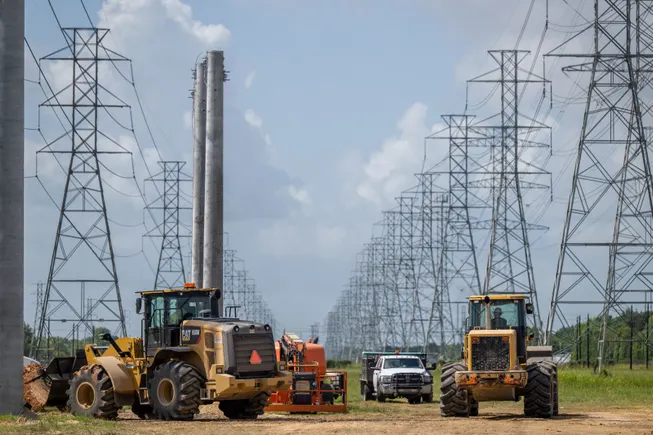 DOE Highlights the Key to Easing Transmission Bottlenecks: Boosting Capacity DOE Highlights the Key to Easing Transmission Bottlenecks: Boosting Capacity